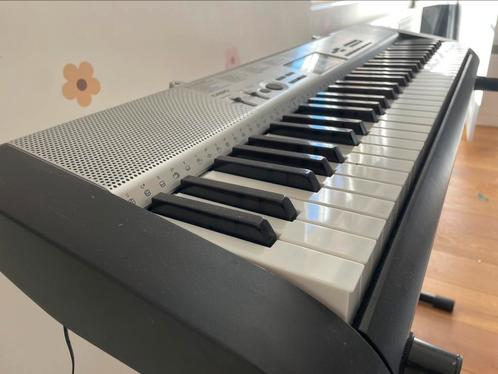 Casio LK-130 incl. standaard. Weinig gebruikt, in doos, Muziek en Instrumenten, Keyboards, Zo goed als nieuw, 61 toetsen, Casio