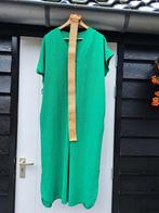 Mooie groene jurk met bijpassende riem, Maat 38/40 (M), Nieuw, Ophalen of Verzenden, Knielengte