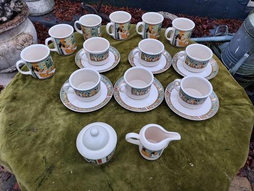 Koffie en theeservies 20-delig, decor Farao's., Antiek en Kunst, Antiek | Servies compleet, Verzenden
