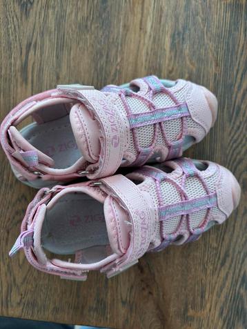Meisjes sandalen maat 26 beschikbaar voor biedingen