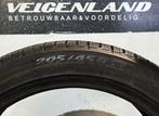 ️ Toyo Snowpro  205-45-17  2054517  205/45R17, Gebruikt, -, -, 17 inch