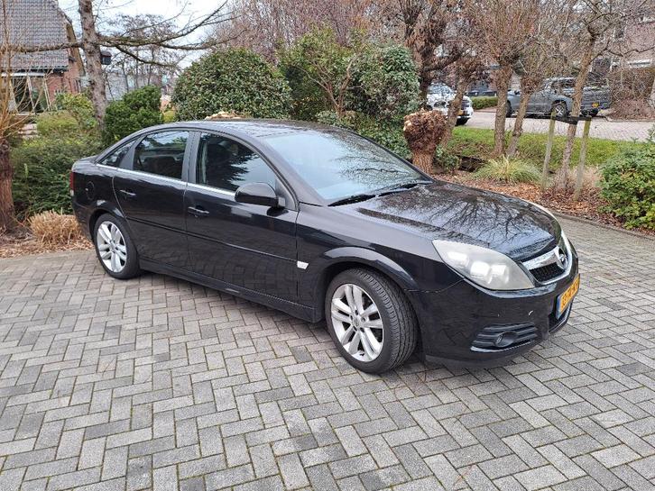 Opel Vectra 1.8 16V GTS 2006 Zwart, Auto's, Opel, Particulier, Vectra, Lederen bekleding, Trekhaak, Benzine, B, Hatchback, Handgeschakeld