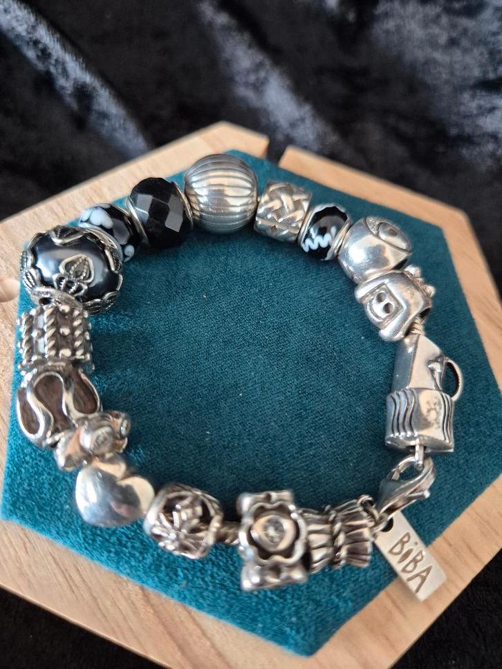 Biba Armband zilver met 15 bedels, Sieraden, Tassen en Uiterlijk, Armbanden, Zo goed als nieuw, Zilver, Zilver, Met bedels of kralen