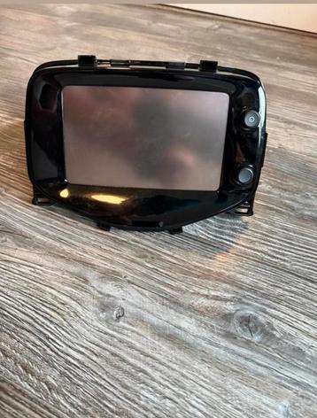 Toyota multimedia/radio unit AVH-7048zc (touchscreen defect) beschikbaar voor biedingen