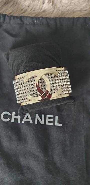 Chanel armband  beschikbaar voor biedingen