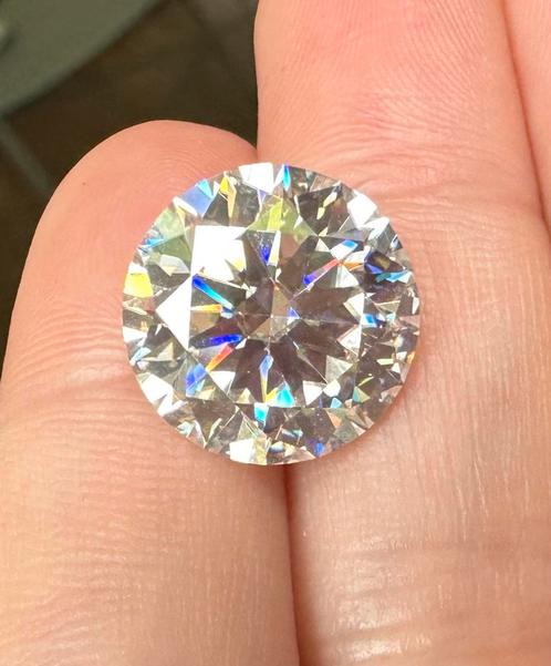 Prachtige 10 karaat moissanite. Met certificaat, Sieraden, Tassen en Uiterlijk, Edelstenen, Nieuw, Verzenden