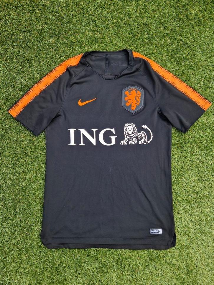 Nederlands elftal trainingsshirt 2018 Oranje zwart shirt, Kleding | Heren, Sportkleding, Gedragen, Voetbal, Maat 48/50 (M), Oranje