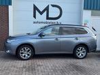 Mitsubishi Outlander 2.0 PHEV Instyle - Dealer onderhouden, Auto's, Mitsubishi, Zwart, 4 cilinders, Lichtsensor, Vierwielaandrijving
