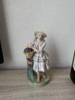 Dame met druiven beeld 26 cm, Ophalen, Nieuw, Mens