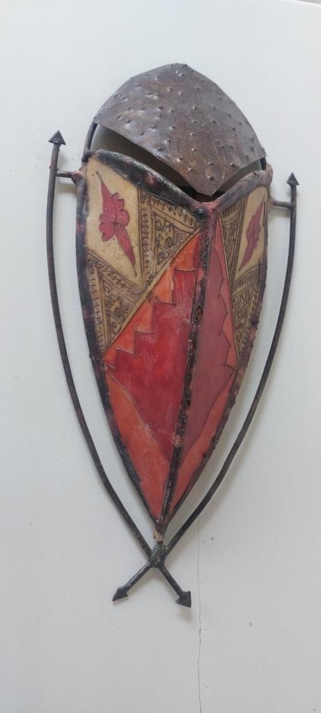 Hele oude wandlamp van varkensleer lamp kap mogelijk antiek, Huis en Inrichting, Lampen | Wandlampen, Gebruikt, Metaal, Overige materialen