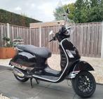 Nette, betrouwbare Vespa 300 GTS met lage kilometerstand, Scooter, 300 cc, Particulier, 12 t/m 35 kW