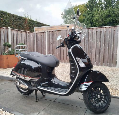 Nette, betrouwbare Vespa 300 GTS met lage kilometerstand, Motoren, Motoren | Piaggio, Particulier, Scooter, 12 t/m 35 kW, Ophalen