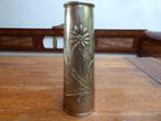 Metalen vaas in art deco stijl, A. Houbion Dinant