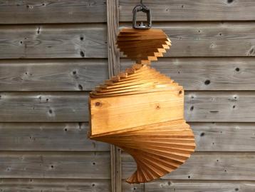 Houten windspinner  beschikbaar voor biedingen