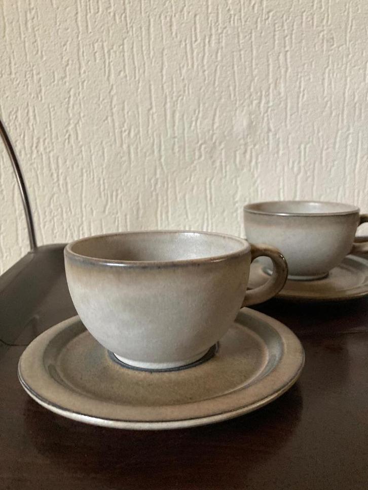 Vintage steengoed kopjes + schotels, Steinzeug / Edelstein, Antiek en Kunst, Antiek | Keramiek en Aardewerk, Ophalen of Verzenden
