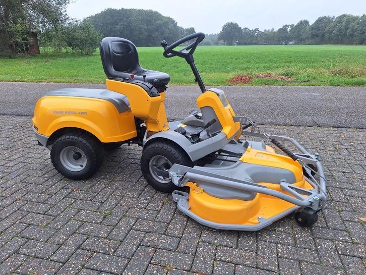 Stiga Park Royal | 4X4 | Stuurbekrachtiging | 125cm maaidek, Tuin en Terras, Zitmaaiers, Gebruikt, 120 cm of meer, Elektrische starter
