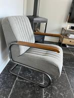 Grijze Fauteuil met Houten Armleuningen, Huis en Inrichting, Fauteuils, Gebruikt, 75 tot 100 cm, Ophalen of Verzenden, Stof