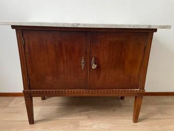 Dressoir antiek, blad van marmer beschikbaar voor biedingen