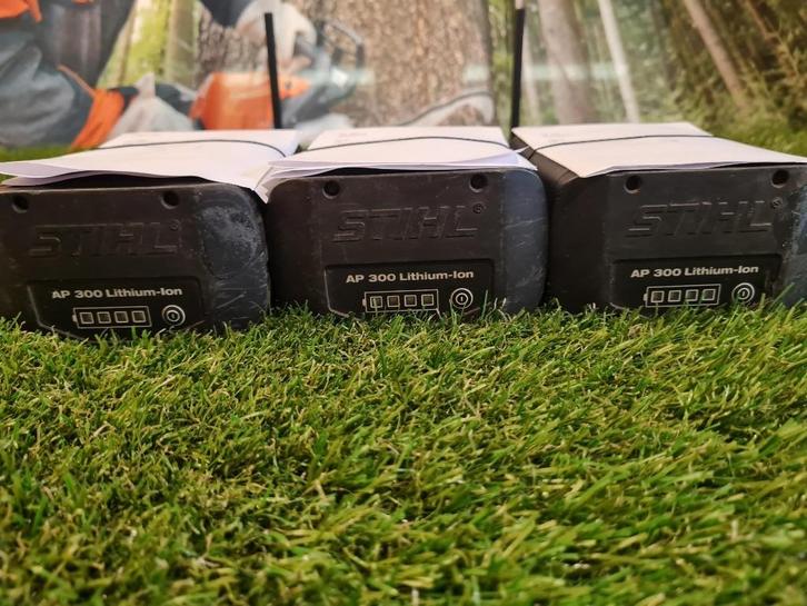 STIHL AP 300  ACCU met garantie, Tuin en Terras, Hand-tuingereedschap, Gebruikt, Overige soorten, Ophalen of Verzenden
