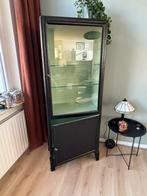 Vintage zwart metalen dokterskast groene binnenkant, Ophalen, 50 tot 100 cm, Zo goed als nieuw, 150 tot 200 cm