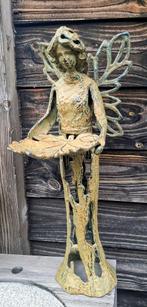 Tuinbeeld gietijzer abstracte fee met vogelbad., Tuin en Terras, Tuinbeelden, Ophalen of Verzenden, Nieuw, Metaal, Mensenbeeld