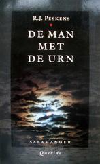 R.J. Peskens - De man met de urn (Ex.1), Ophalen of Verzenden, Gelezen, Nederland