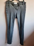 Zwarte stretch jeans van Mango, maat 42, Kleding | Dames, Spijkerbroeken en Jeans, Mango, Zwart, Ophalen of Verzenden, Zo goed als nieuw
