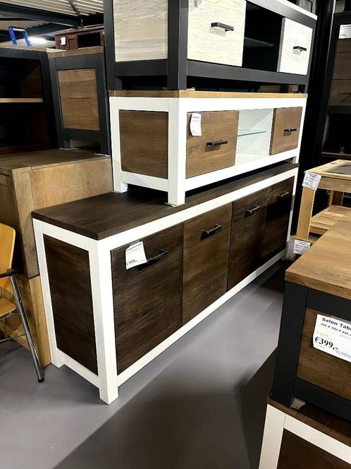 Modern hoog dressoir wit met walnoot, Huis en Inrichting, Kasten | Overige, Zo goed als nieuw, Ophalen