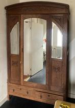 Antieke linnenkast, Ophalen