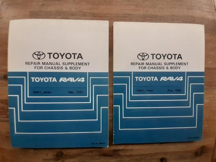 2 Originele WERKPLAATSHANDBOEKEN voor TOYOTA RAV4 - SXA1, Auto diversen, Handleidingen en Instructieboekjes, Verzenden