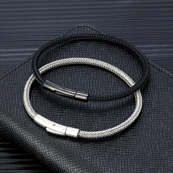 Zwarte Zilveren Stalen Heren Kabel Armband   beschikbaar voor biedingen