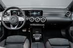 Mercedes-Benz A-Klasse 250 Premium Plus AMG-Line Night Pano, Auto's, Mercedes-Benz, 12 maanden, 4 cilinders, Zwart, Bedrijf