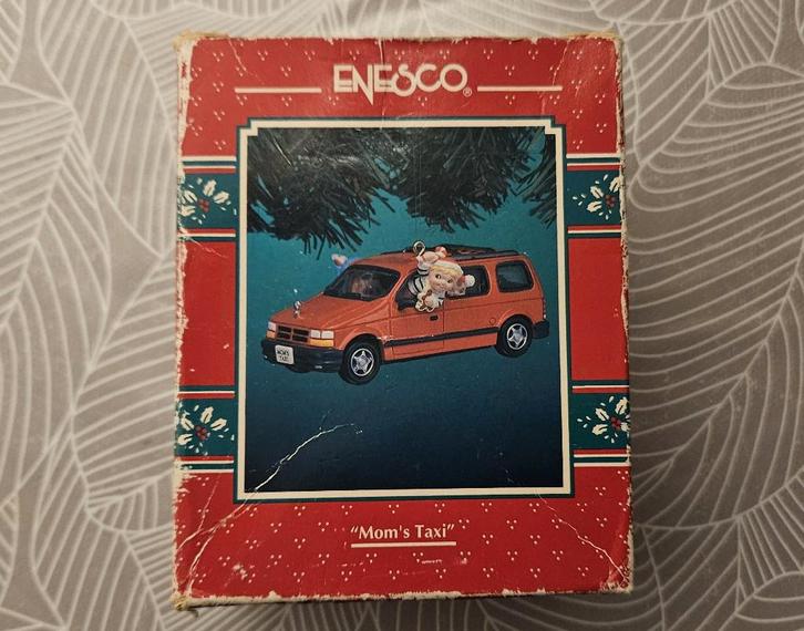 Enesco Treasury Of Christmas Ornaments Mom’s Taxi, Diversen, Kerst, Nieuw, Ophalen of Verzenden