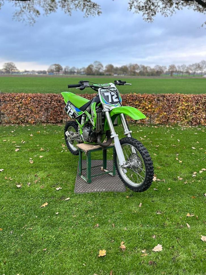 KX 85cc 2 takt 2001, Fietsen en Brommers, Brommers | Crossbrommers, Zo goed als nieuw, Overige merken, Ophalen