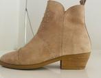Mooie beige suède enkel laars van Manfield maat 36, Kleding | Dames, Schoenen, Ophalen of Verzenden, Zo goed als nieuw, Beige
