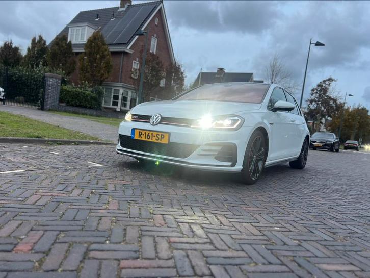Volkswagen Golf 2.0 TSI 245pk 7-DSG 2019 Wit, Auto's, Volkswagen, Particulier, Golf, ABS, Achteruitrijcamera, Adaptieve lichten