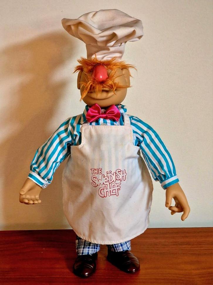 The Swedish Chef pop Igel Junior Toys Jim Hensons Muppets, Verzamelen, Poppen, Zo goed als nieuw, Pop, Levensecht of Reborn, Ophalen of Verzenden