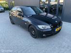 BMW 3-serie 318i Business Line, Auto's, BMW, 65 €/maand, Zwart, Zwart, Origineel Nederlands