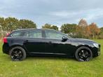 Volvo V60 D6 AWD Plug-in Hybrid Summum, Automaat, 1849 kg, 1800 kg, Zwart