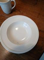 2x Wedgwood:,Soepbord, grote Beker met oor.(adv252, Overige typen, Ophalen of Verzenden, Zo goed als nieuw, Wedgwood