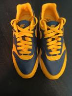 Blauw geel nike premium edition maat 37 2x aan gehad zijn te, Kleding | Heren, Schoenen, Ophalen of Verzenden, Zo goed als nieuw