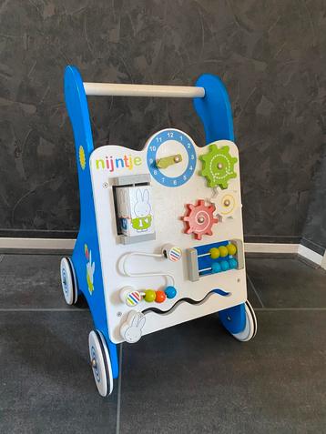 Nijntje loopwagen beschikbaar voor biedingen