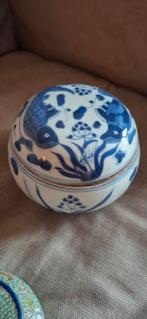 Chinese dekselpot met vissen, Antiek en Kunst, Ophalen of Verzenden