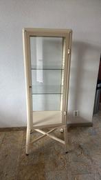 Ikea vitrinekast fabrikor beige glas en metaal, Huis en Inrichting, Kasten | Vitrinekasten, Ophalen, 50 tot 100 cm, Zo goed als nieuw