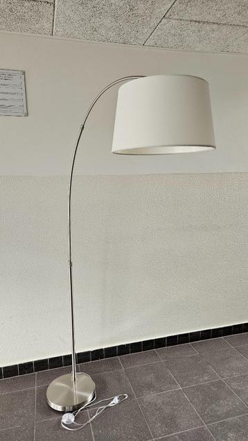 Verstelbare boog vloer lamp