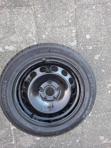 Banden 205x55x16 beschikbaar voor biedingen