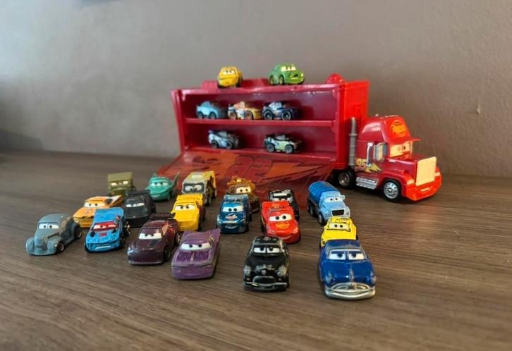 Cars Mattel Mini Racers Set van 25 + Mack Vrachtwagen, Kinderen en Baby's, Speelgoed | Speelgoedvoertuigen, Gebruikt, Ophalen of Verzenden