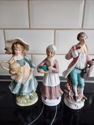 3 aardewerk beeldjes  beschikbaar voor biedingen