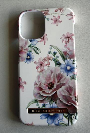3x  iPhone 12 mini covers  beschikbaar voor biedingen