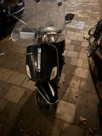 Vespa s50, Fietsen en Brommers, Scooters | Vespa, Ophalen of Verzenden, Zo goed als nieuw, Benzine, Vespa LX